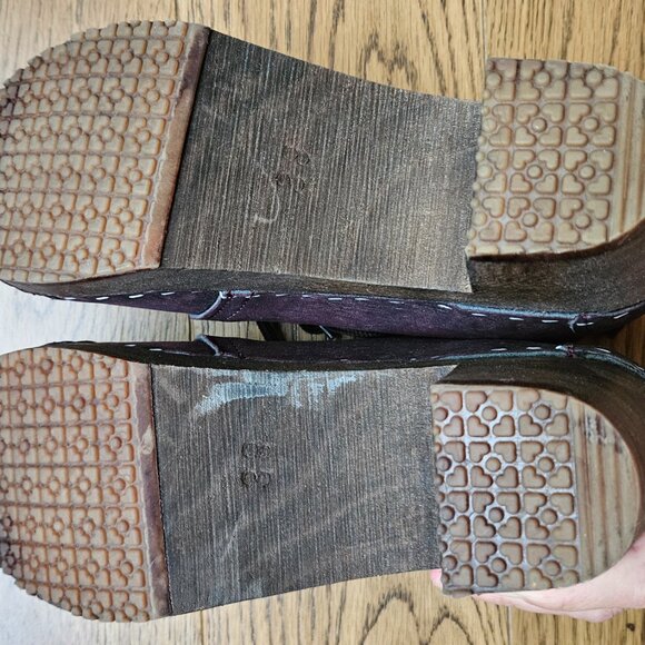 Sandgrens Chukka cap toe clog boots in plum - Picture 9 of 9